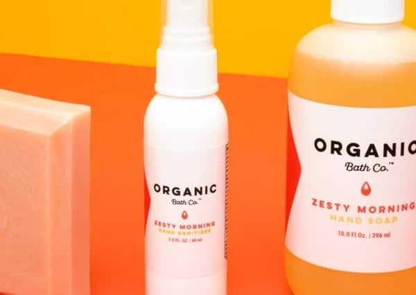 Organic Bath Co.的产品：肥皂和消毒剂